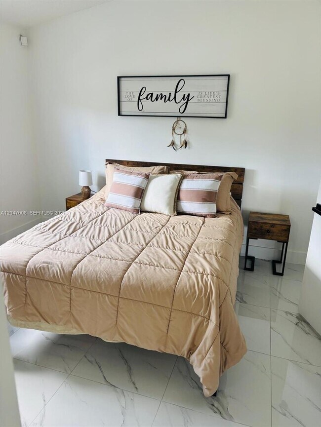 Foto del edificio - 8715 SW 152nd Ave