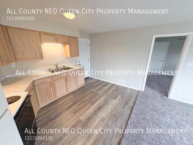 Building Photo - 21 Valleyview Dr