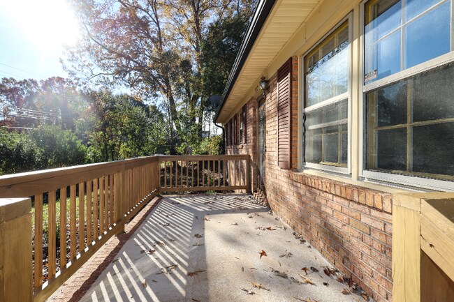 Foto del edificio - 937 Green Cir Dr