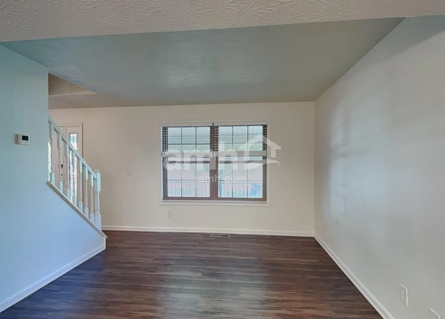 Building Photo - 1406 R J Ln