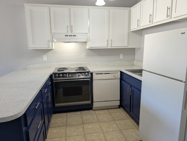 Building Photo - 1247 Continental Ct