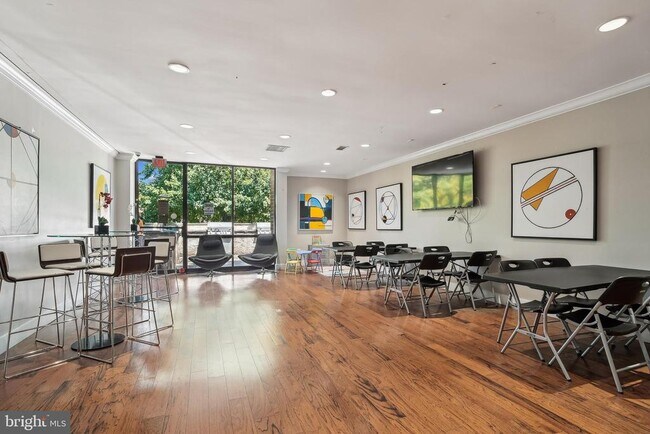 Foto del edificio - 60 S Van Dorn St