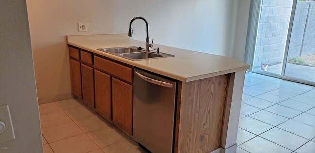 Foto del edificio - 3206 W Mohawk Ln