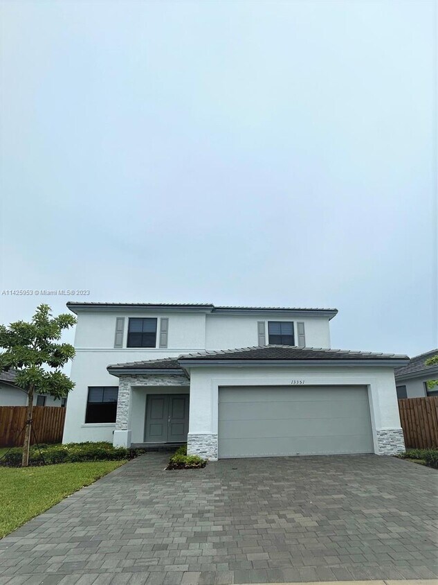 Foto principal - 13351 SW 284th St