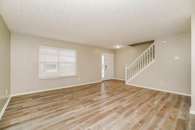 Foto del edificio - 5718 Cruiser Ave