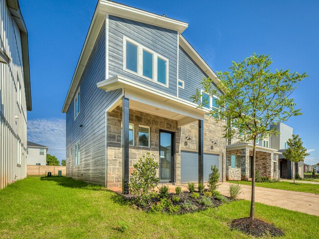 Building Photo - Beautiful New Construction Home in Edmond/...