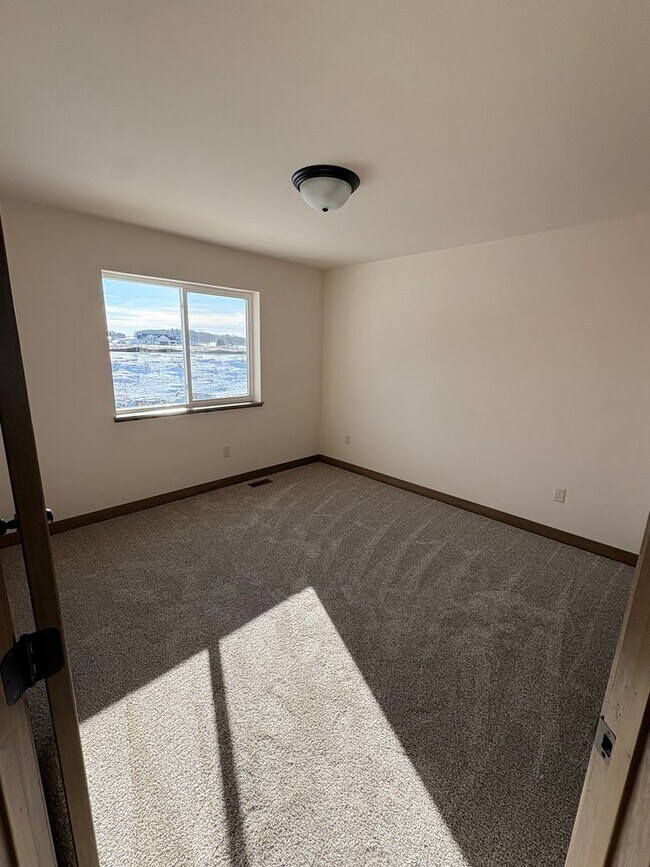 Foto del edificio - 222 E Randall Rd