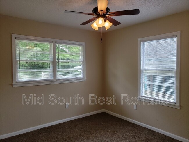 Building Photo - 4523 E Charles Bussey Ave