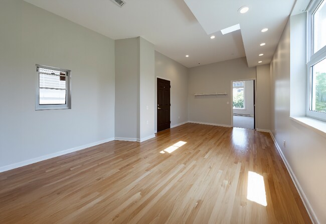 Foto del edificio - 4106 S Lake Park Ave