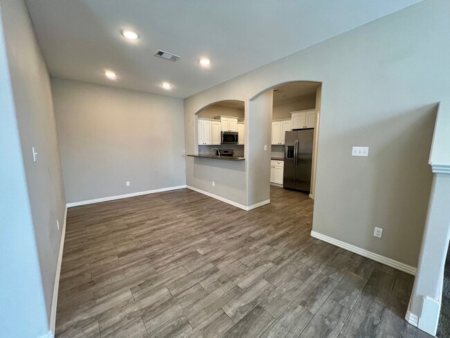 Foto del edificio - Beautiful 3B/2B Townhome in Chaffee Crossi...