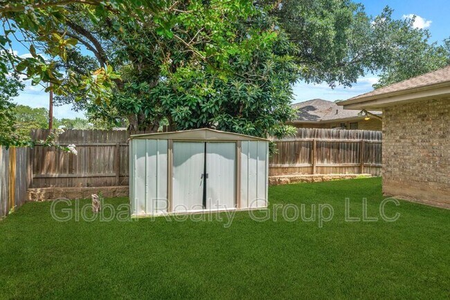 Foto del edificio - 6015 Windhaven Dr