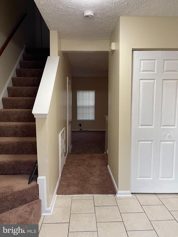 Building Photo - 2420 Rosecroft Ct