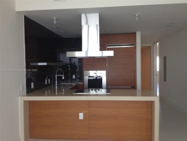Building Photo - 1100 Biscayne Blvd