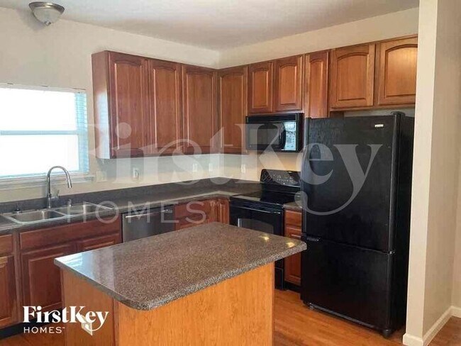 Foto del edificio - 217 Hawksbury Pl