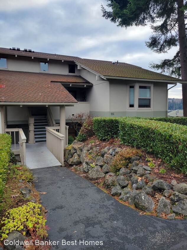 Primary Photo - 2 br, 2 bath House - 60 Admiralty Lane Uni...