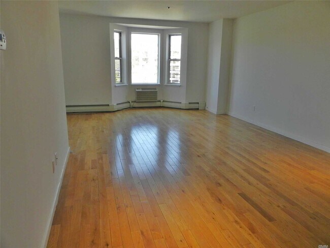 Building Photo - 38 Knightsbridge Rd