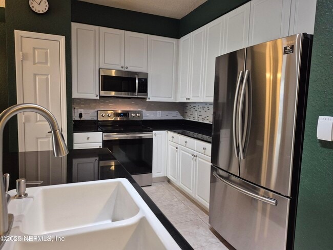 Foto del edificio - 8539 Gate Pkwy W