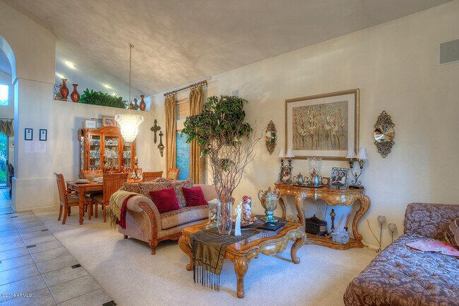 Foto del edificio - 553 N Kimberlee Way
