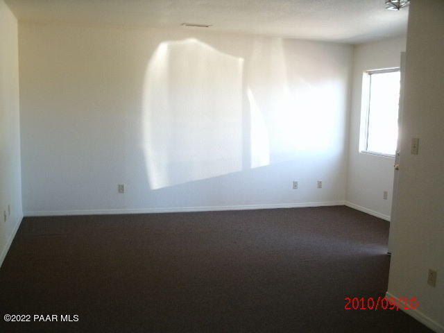 Foto del edificio - 3213 N Hedgewood Dr