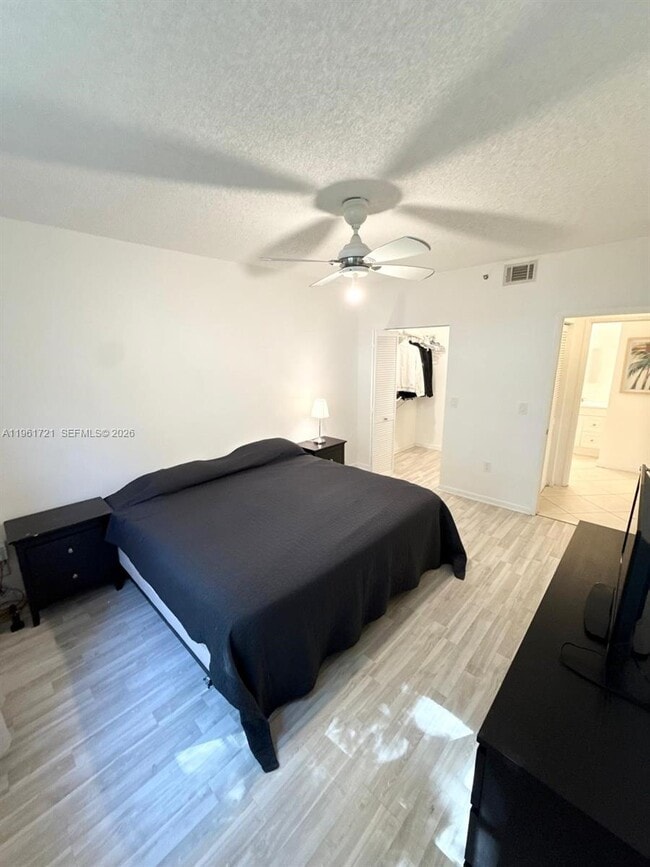 Foto del edificio - 19501 E Country Club Dr