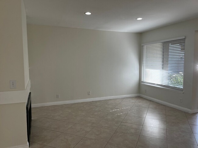 Foto del edificio - 2 Bedroom Detached Home in Irvine - Now Av...