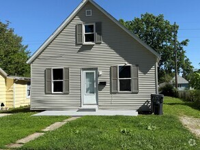 Building Photo - 1242 E Willard Ave