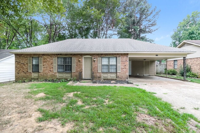 Building Photo - 6351 Thornfield Dr