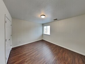 Building Photo - 31702 Regal Park Ct