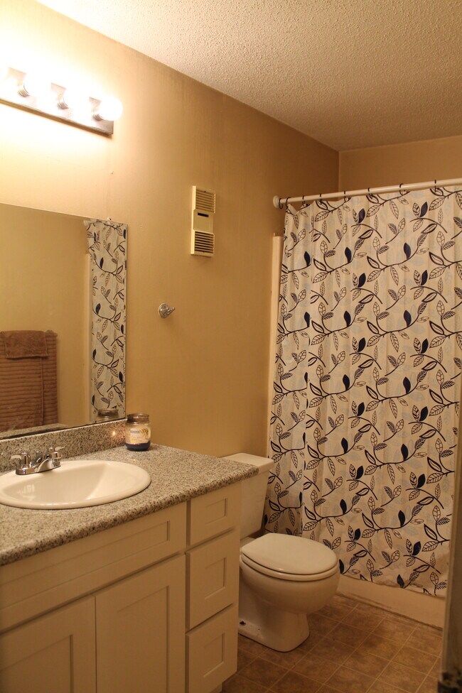 Building Photo - 5107 Nicholson Dr
