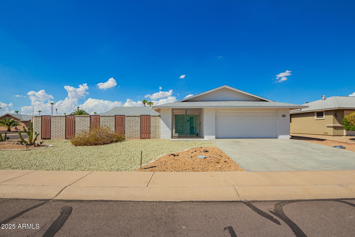 Primary Photo - 12646 W Limewood Dr