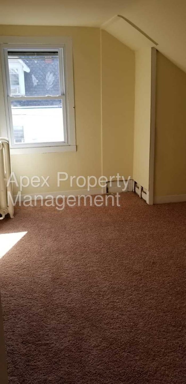 Building Photo - Lovely 4 Bedroom House in Mt Holly!