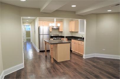 Foto del edificio - 3821 N Lakewood Ave