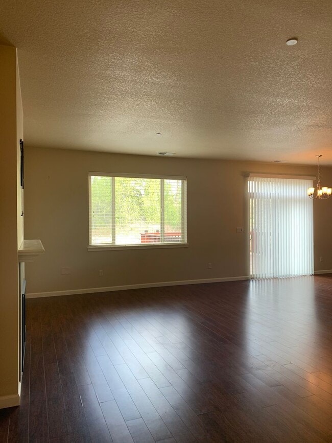 Photo - Beautiful Craftsman Style Home! 2 Car Garage! Gas Fireplace and Granite Counter Tops! Attached Ga...