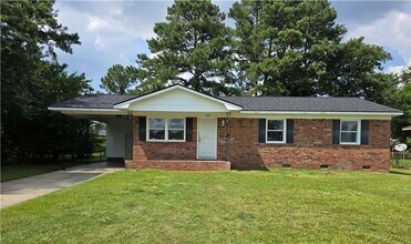 Building Photo - 303 Cartwright Dr