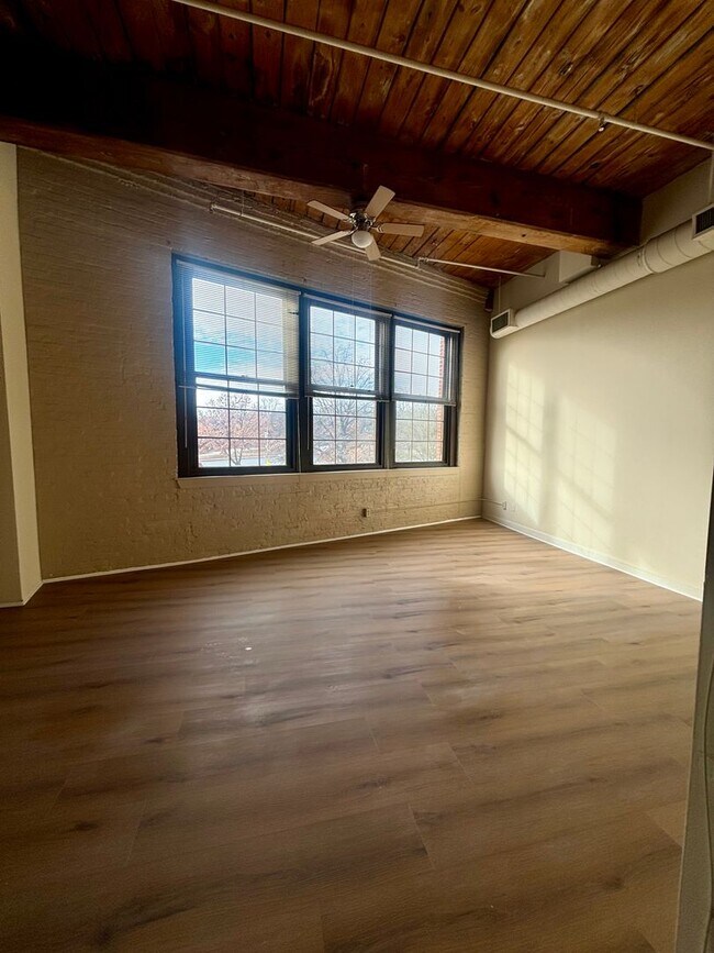 Interior Photo - Sail Cloth Factory Apartments