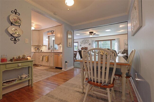 Foto del edificio - 4335 E Lake Rd