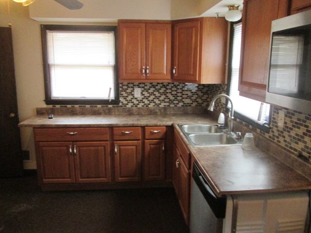 Building Photo - 8208 W Eggert Pl