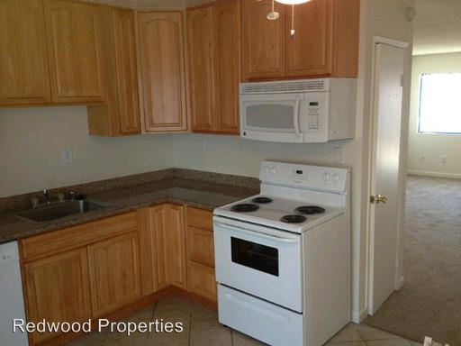 Building Photo - 1516 Sycamore Dr