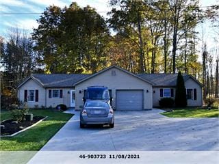 Primary Photo - 743 Center St