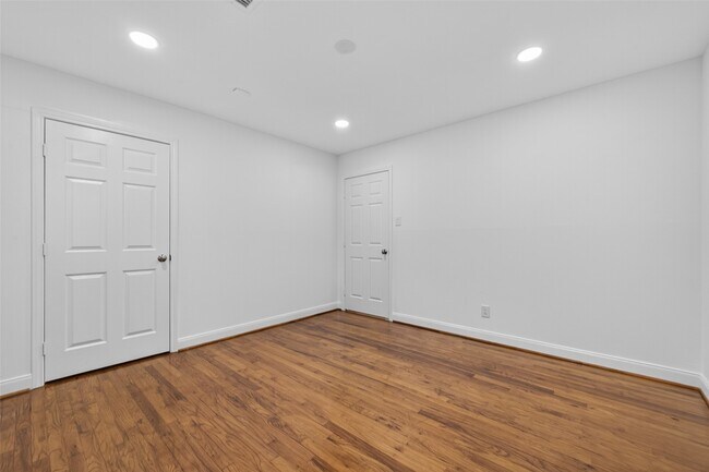 Foto del edificio - 10218 Oak Point Dr