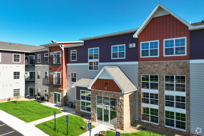 Entrance - The Club at Heritage Phase III