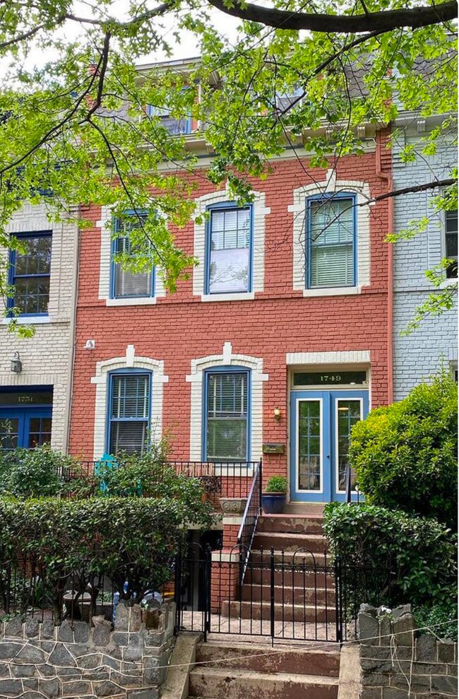 Building Photo - 1749 Lanier Pl NW
