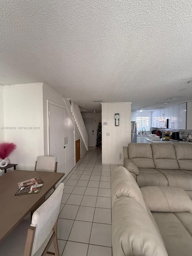 Foto del edificio - 8084 NW 10th St