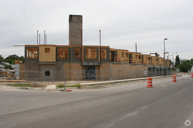 Menos de Foto de la construcción - Louisiana Station Lofts