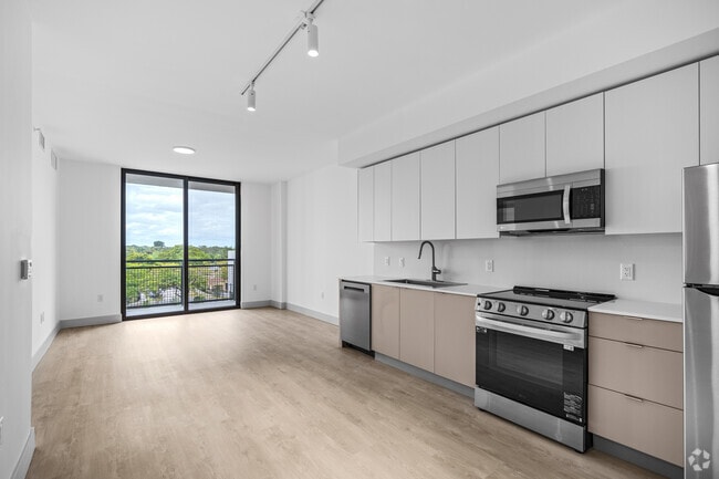 1 habitación, 1 baño, 653 pies cuadrados, cocina - Gardens Residences