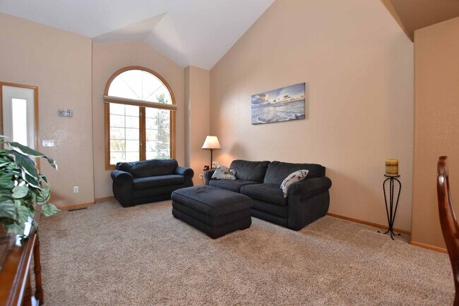 Building Photo - 2207 Timber Creek Dr