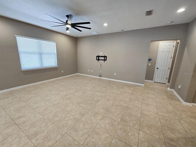 Building Photo - 3543 Meadow Breeze Loop