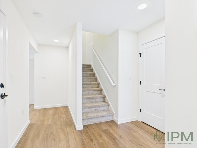 Building Photo - 2585 Emma Ln