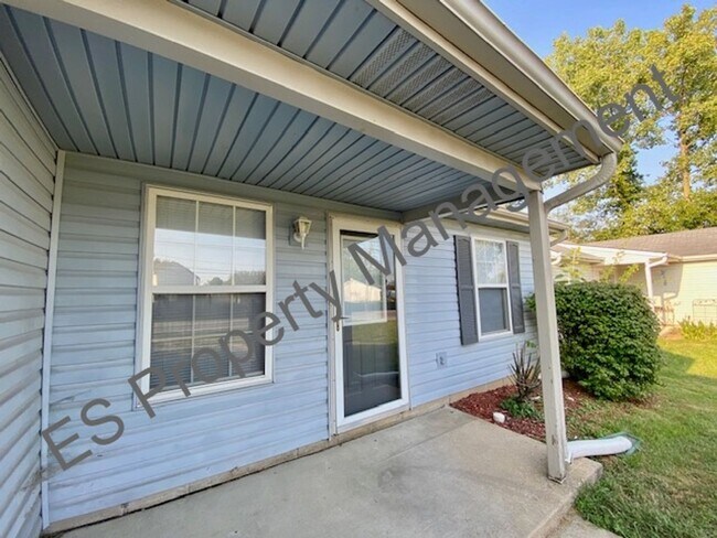 Foto del edificio - Great 3 Bedroom 2 Bathroom Ranch Style Hom...