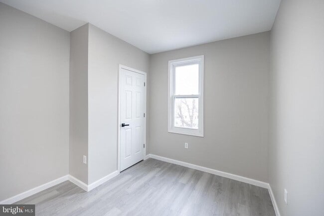 Building Photo - 2265 E Clearfield St